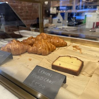 Vesuvio Bakery - Bakeries Near Me - New York, New York Vesuvio Bakery - Bakeries Near Me - New York, New York
