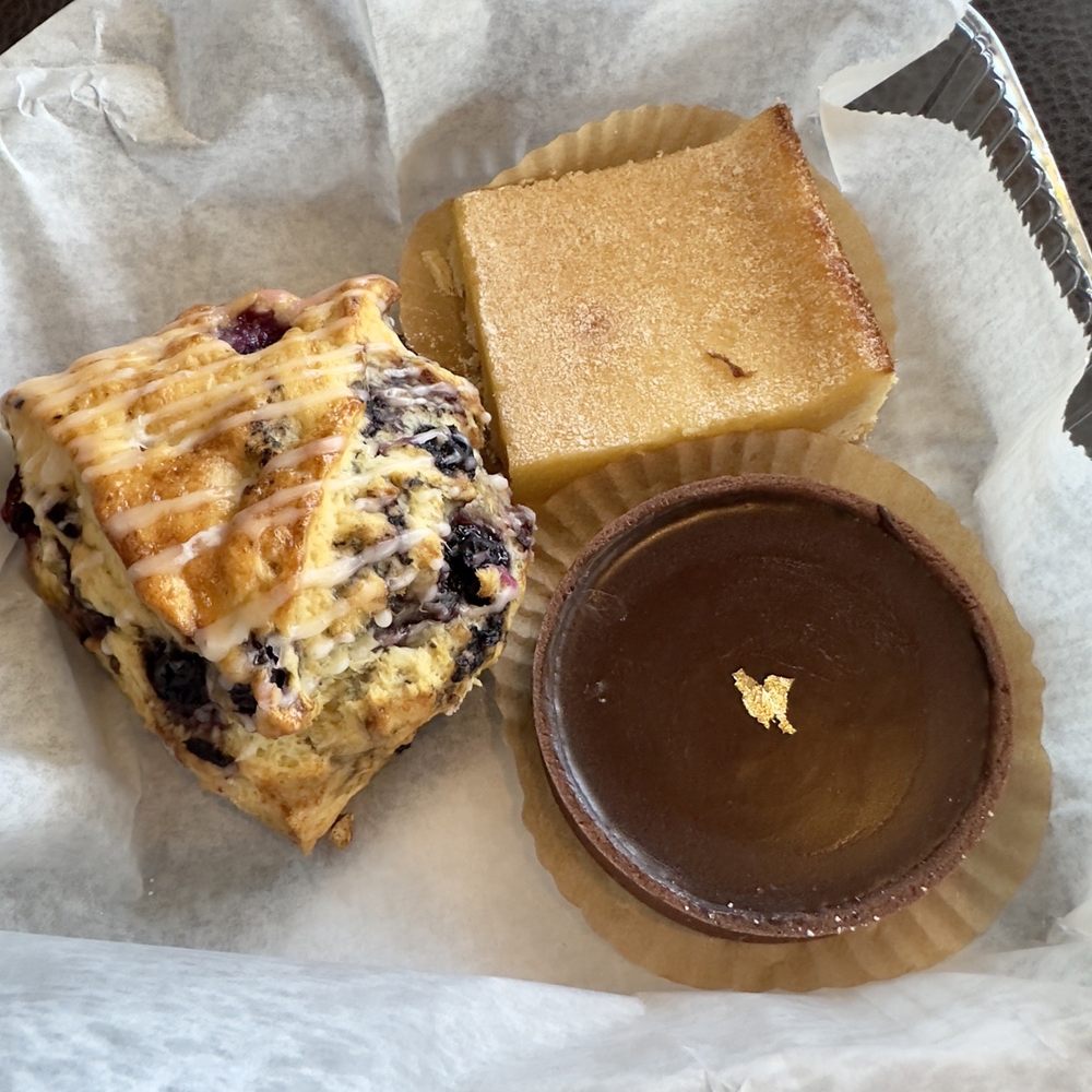 Cedar House - Blueberry Scone Lemon Bar Chocolate Torte - Coffee & Tea Near Me - Flagstaff, Arizona