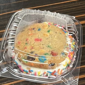 Mingo Twist & Shake - Pizza Near Me - Eighty Four, Pennsylvania Mingo Twist & Shake - Pizza Near Me - Eighty Four, Pennsylvania