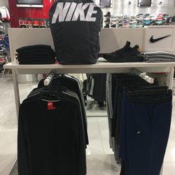 Shoe Palace