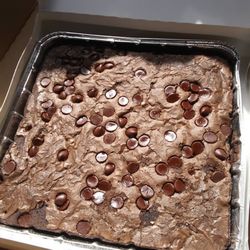 Pizza Hut - Hershey's Triple Chocolate Brownies