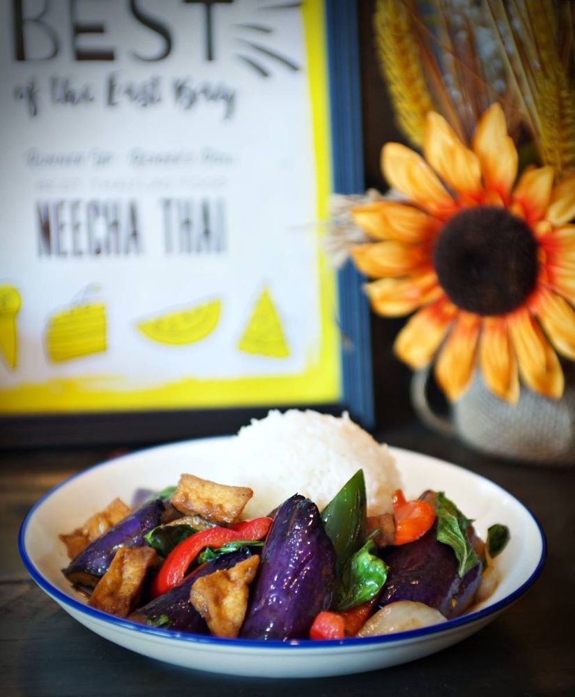 3 seasons thai bistro oakland on Neecha Thai Takeout Delivery 311 Photos 637 Reviews Thai 3236 Grand Ave Grand Lake Oakland Ca Restaurant Reviews Phone Number Menu Yelp