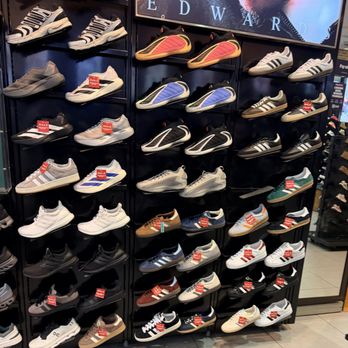 Foot Locker - More shoes - Shoe Stores Near Me - Oklahoma City, Oklahoma Foot Locker - More shoes - Shoe Stores Near Me - Oklahoma City, Oklahoma