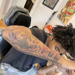 Blue Diamond Tattoo Studio - Family over everything