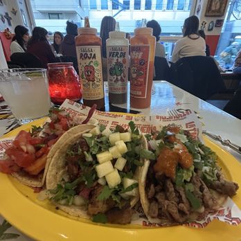 La Taqueria - Mexican Near Me - Zürich, ZH