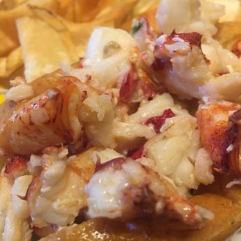 Row 34 - Seaport - Look at those CHUNKS of warm, buttered lobster - New American Near Me - Boston, Massachusetts Row 34 - Seaport - Look at those CHUNKS of warm, buttered lobster - New American Near Me - Boston, Massachusetts
