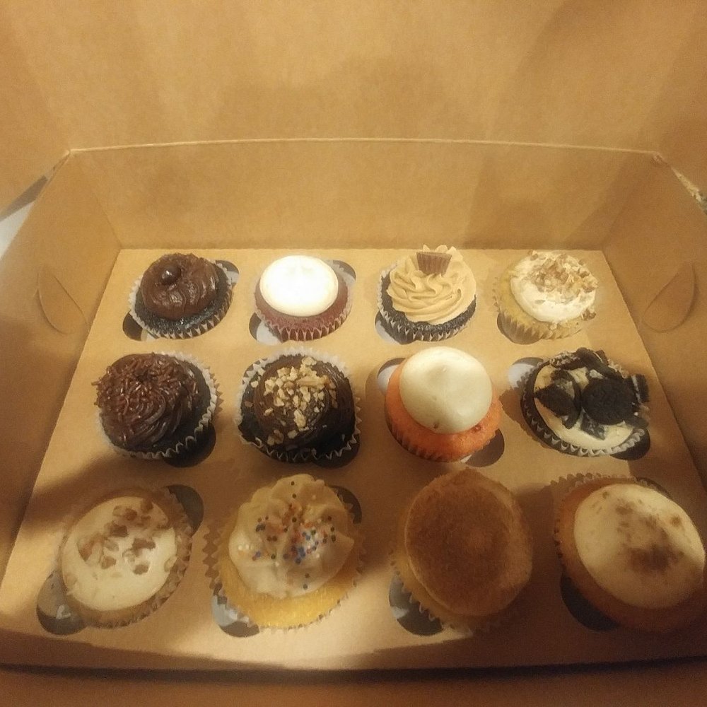 Sugarfoot's Cupcakes - Sturdy container and beautiful assortment of cupcakes - Cupcakes Near Me - Spring, Texas Sugarfoot's Cupcakes - Sturdy container and beautiful assortment of cupcakes - Cupcakes Near Me - Spring, Texas
