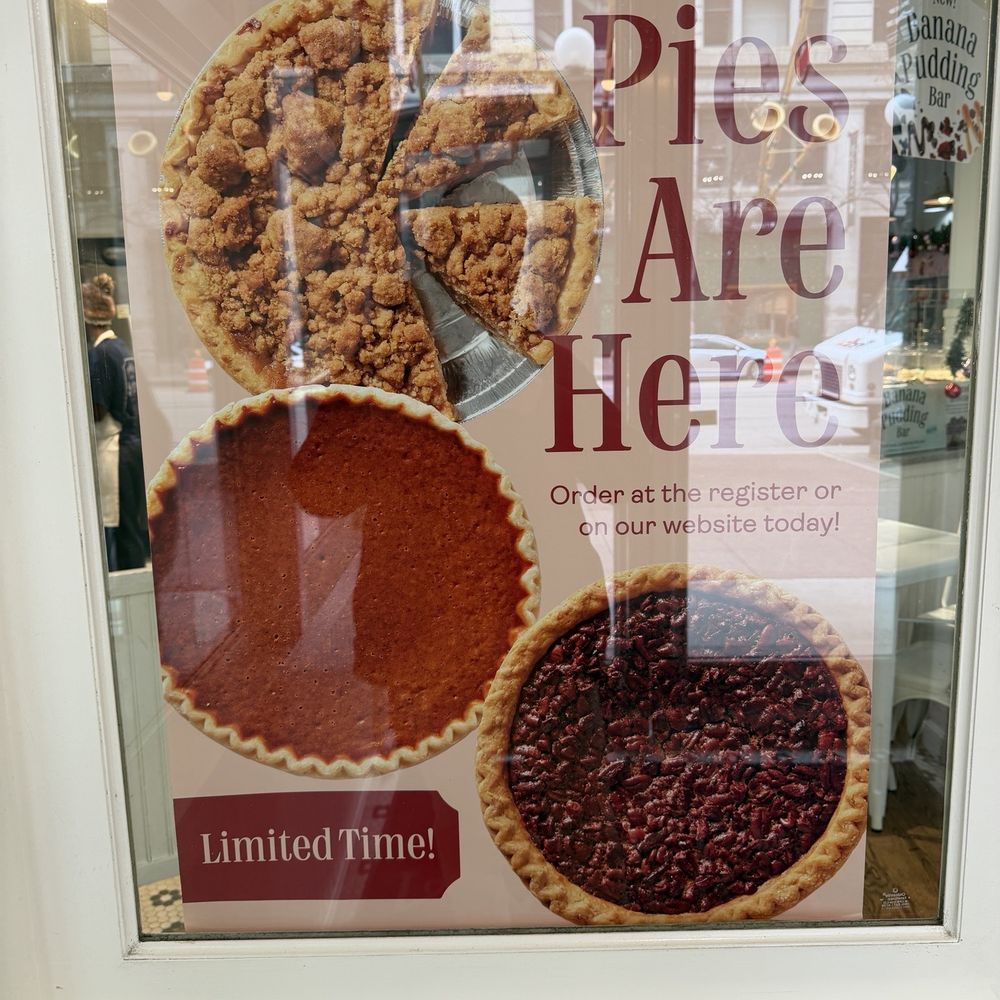 Magnolia Bakery - Thanksgiving pies - Bakeries Near Me - Chicago, Illinois