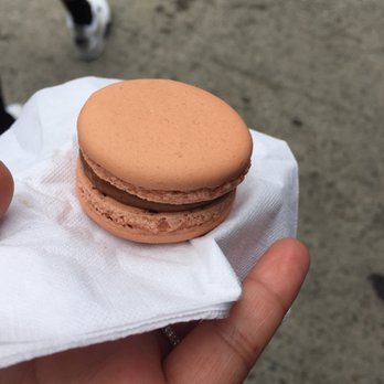 Munch Bakery - Nutella macaron - Desserts Near Me - Torrance, California Munch Bakery - Nutella macaron - Desserts Near Me - Torrance, California