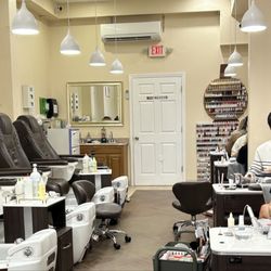 PS Nails & Spa - Quaint and welcoming atmosphere. 06.01.2025.