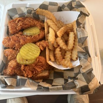 Prince's Hot Chicken - 4 Tender Wing Meal - Southern Near Me - Nashville, Tennessee Prince's Hot Chicken - 4 Tender Wing Meal - Southern Near Me - Nashville, Tennessee