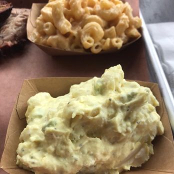 Skinnys Barbeque - Sides of potato salad and their homemade mac & cheese - Barbeque Near Me - Muscatine, Iowa