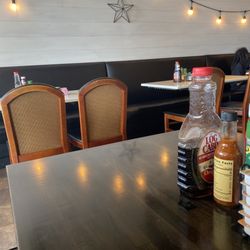 House of Omelets - Fort Myers - Inside