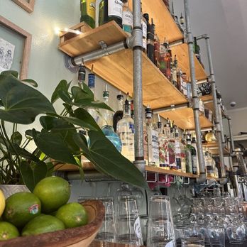 Nosh Eatery - New American Near Me - Florence, Oregon