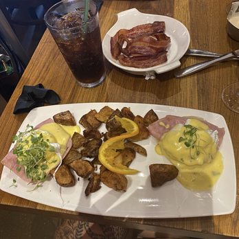 Taverna - Eggs Benedict with ham - Italian Near Me - Dallas, Texas