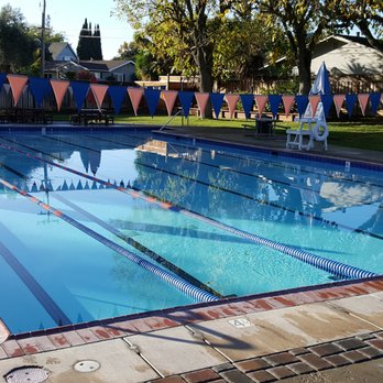 Laurelwood Cabana Club