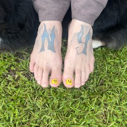 Suave's Nails - Smiley toes