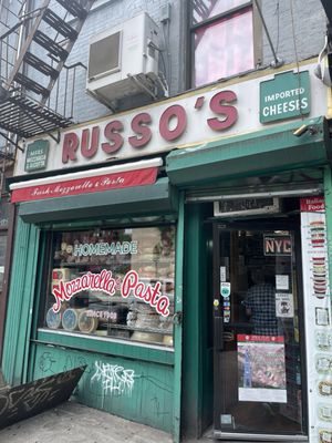 Russo's by null