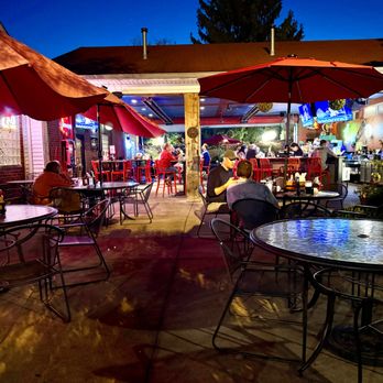 FireHouse Grille & Pub - Firehouse Grille & Pub Patio - Pubs Near Me - Willoughby Hills, Ohio