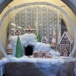 Hansel & Gretel Candy Kitchen - Window display of gingerbread
