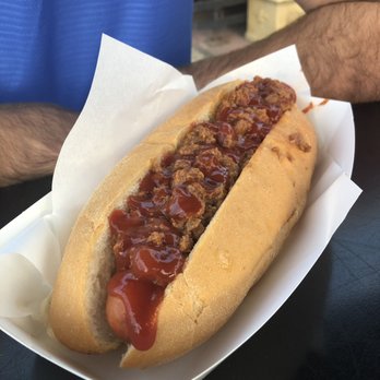 Harry's Cafe de Wheels - Newcastle - Chilli dog - Coffee & Tea Near Me - Newcastle, NSW