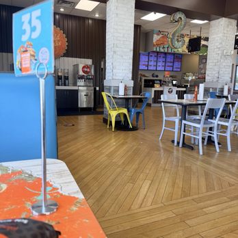 Schlotzsky's - Seating - Sandwiches Near Me - Tulsa, Oklahoma Schlotzsky's - Seating - Sandwiches Near Me - Tulsa, Oklahoma