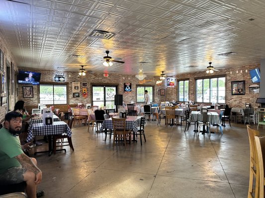 Gus's World Famous Fried Chicken by null
