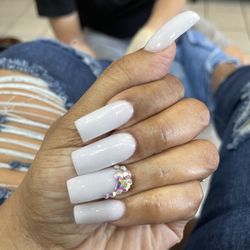 Luxxor Nails and Boutique - Full set with white powder