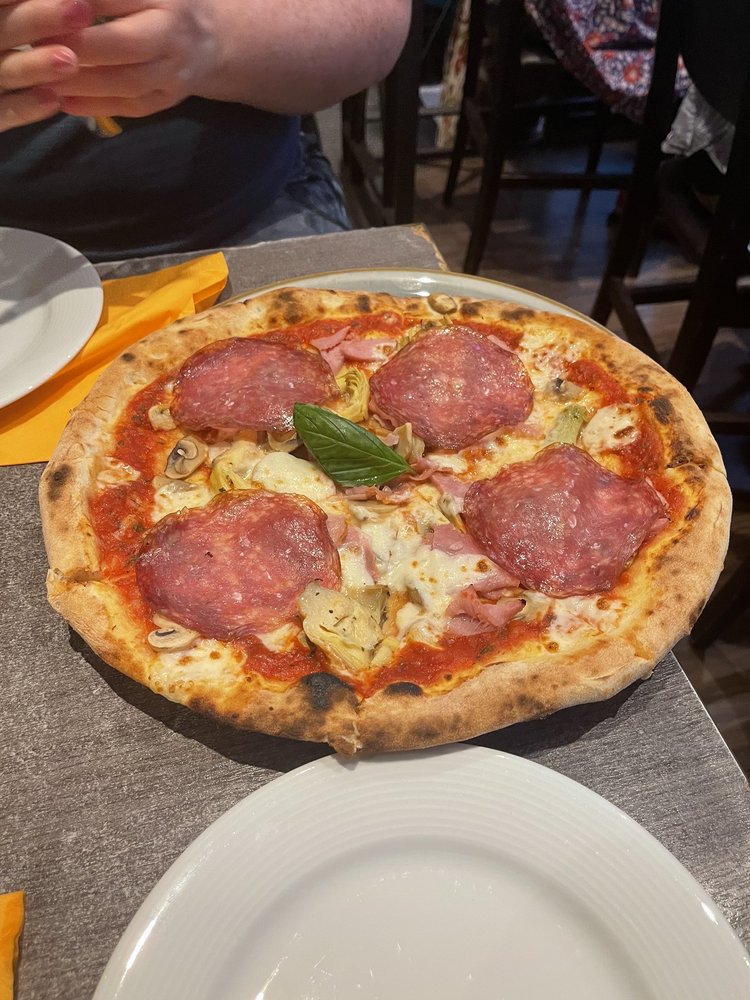 Pizza Caratello