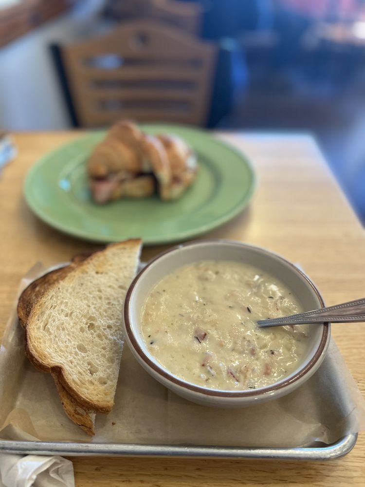 GoodLife Cafe & Bakery