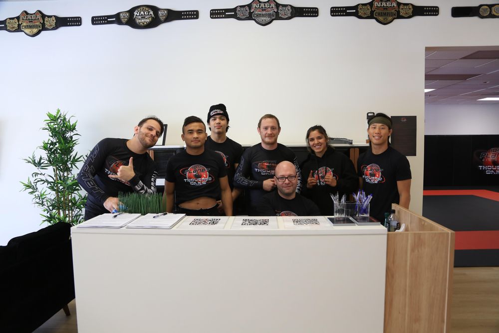 10th Planet - Thousand Oaks Logo