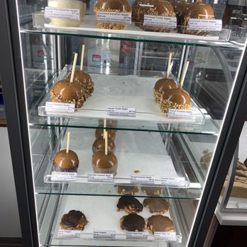Kilwins Ice Cream - Chocolate - Fudge - Various Candy Apples - Ice Cream & Frozen Yogurt Near Me - Sugar Land, Texas Kilwins Ice Cream - Chocolate - Fudge - Various Candy Apples - Ice Cream & Frozen Yogurt Near Me - Sugar Land, Texas