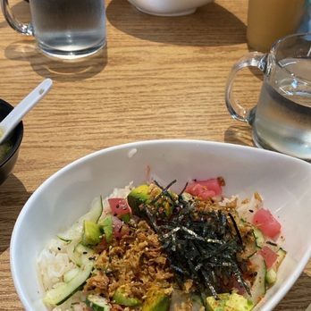Below 40 Poke House - Sushi Bars Near Me - Carrollton, Texas
