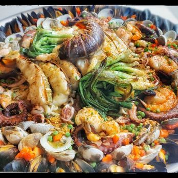 Private Chef William Bloomhuff - Seafood Paella - Caterers Near Me