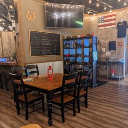 Lookingglass Brewery - Seating/dining at Lookingglass Brewery
