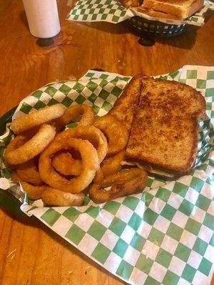 Mahoney's Bar & Grill by null