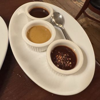 Chicago q - 3 Sauces - Barbeque Near Me - Chicago, Illinois