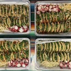 3 Hermanos Mexican Restaurant - Taquiza Mixta / Taco tray