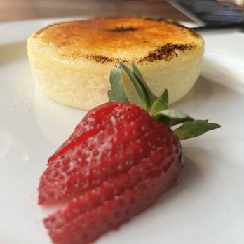 Yard House - Cheesecake, crème brûlée - Bars Near Me - Tampa, Florida