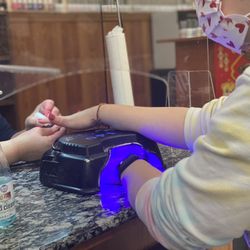 Pretty & Pampered Nails