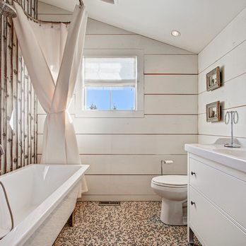 Woolrich Group - A perfect guest suite bathroom! - General Contractors Near Me - Cochrane, Alberta Woolrich Group - A perfect guest suite bathroom! - General Contractors Near Me - Cochrane, Alberta