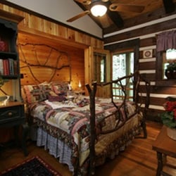 Creekwalk Inn and Cabins at Whisperwood Farm - Ramsey Cascade Room, Gatlinburg bed and breakfast room on the creek with shared balacony, fireplace (electric), jacuzzi tub