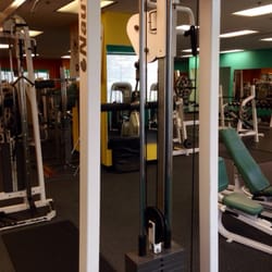 Downtown Fitness Center - FREE with "People's Health"; large nautilus and free weight room. This is a no-nonsense but friendly, local's gym.