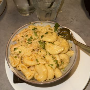 Midtown Social Restaurant & Bar - Lobster Mac - Breakfast & Brunch Near Me - Atlanta, Georgia Midtown Social Restaurant & Bar - Lobster Mac - Breakfast & Brunch Near Me - Atlanta, Georgia