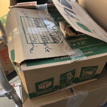 Clutter Moving & Storage - Orange County - Broken FRAGILE CHINA box upon arrival - Self Storage Near Me