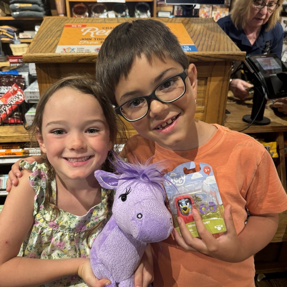 Cracker Barrel Old Country Store - American Near Me - Council Bluffs, Iowa