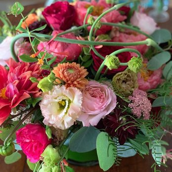 Chesapeake Blooms - Custom floral design for a special anniversary dinner - Florists Near Me - Easton, Maryland Chesapeake Blooms - Custom floral design for a special anniversary dinner - Florists Near Me - Easton, Maryland