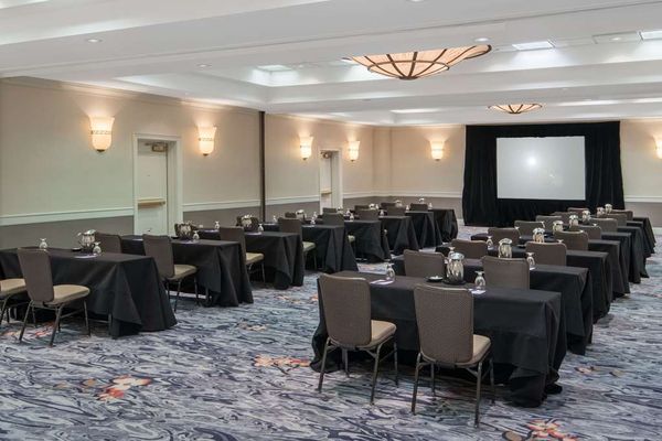 Sonesta Charlotte Lower South End by null