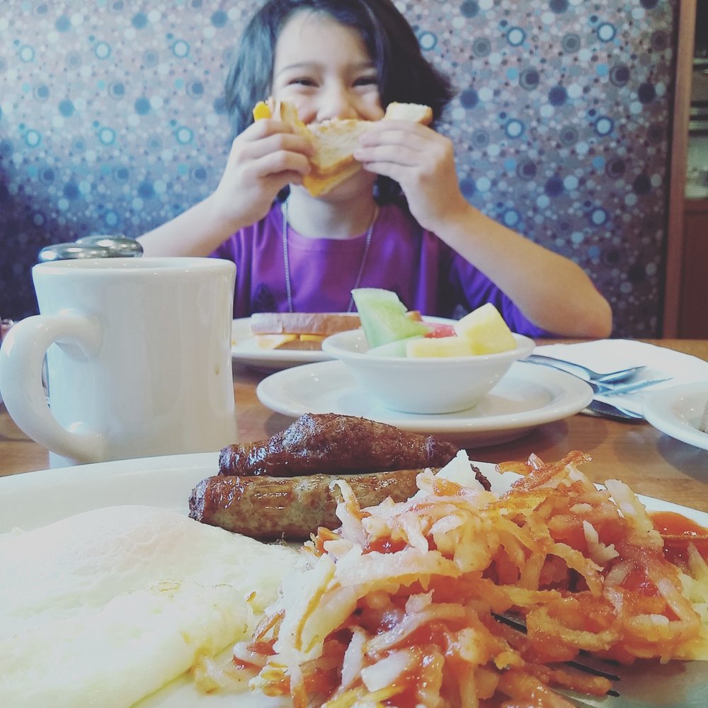 Loaded Cafe - Long Beach - My amazing child eating the grill cheese with fruit on the kids menu and the turkey lovers combo in the front. It was very good. - American Near Me - Long Beach, California