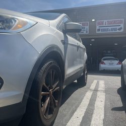 Henry's Automotive - Clogged fuel injector, diagnosed by Henry's